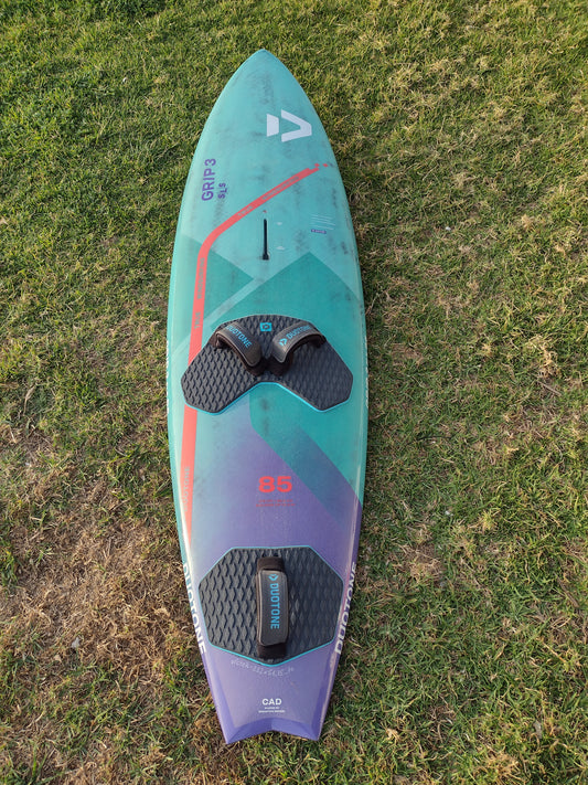 Tabla Windsurf Duotone Grip 3 SLS 2024 85 lt