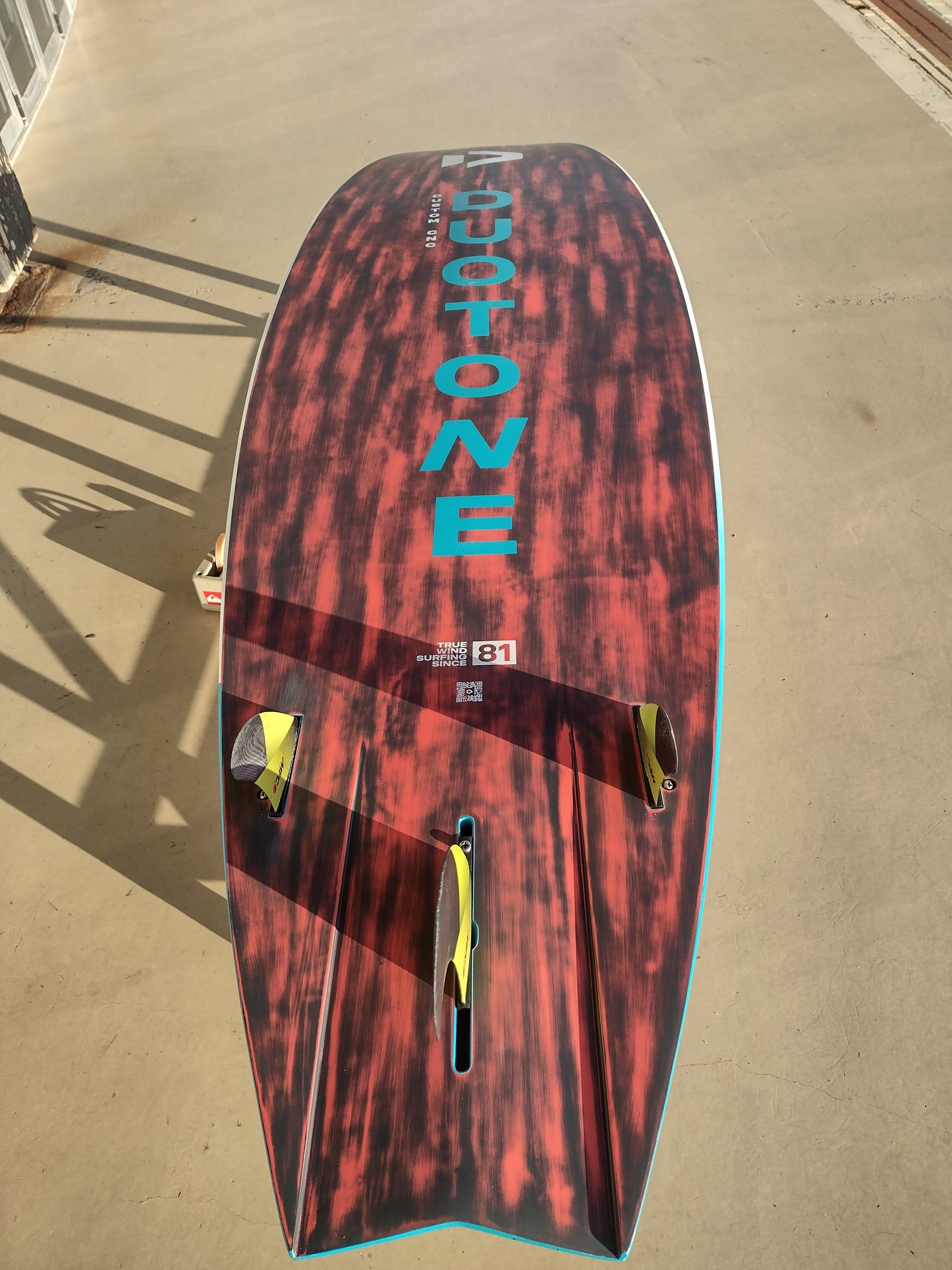 Tabla Windsurf Duotone Grip 3 D/LAB 95 lt