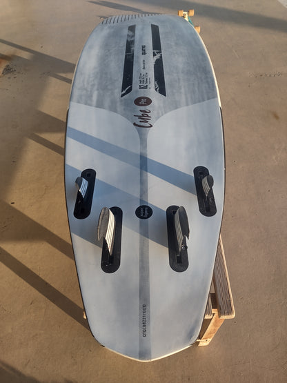 Tabla Windsurf Quatro Cube Pro 2022 82lt